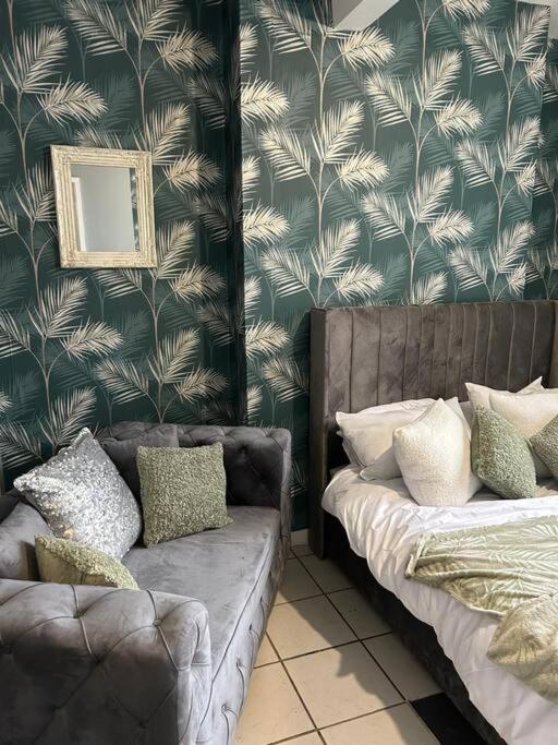 شقة Cozy Downtown Studio Flat In شيفيلد المظهر الخارجي الصورة