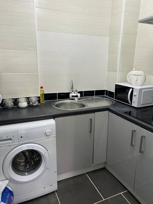 شقة Cozy Downtown Studio Flat In شيفيلد المظهر الخارجي الصورة